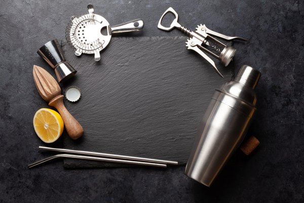 Wie kreiert man einen erfrischenden Aperol Spritz für einen sommerlichen Cocktailabend?